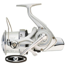 טען תמונה למציג הגלריה, רולר דייג לחכה CROSSCAST SURF 20 35 LT SCW 5000C מתאים למים מלוחים טכנולוגיה הרמה ראשונה תוצרת דייווה DAIWA יפן 