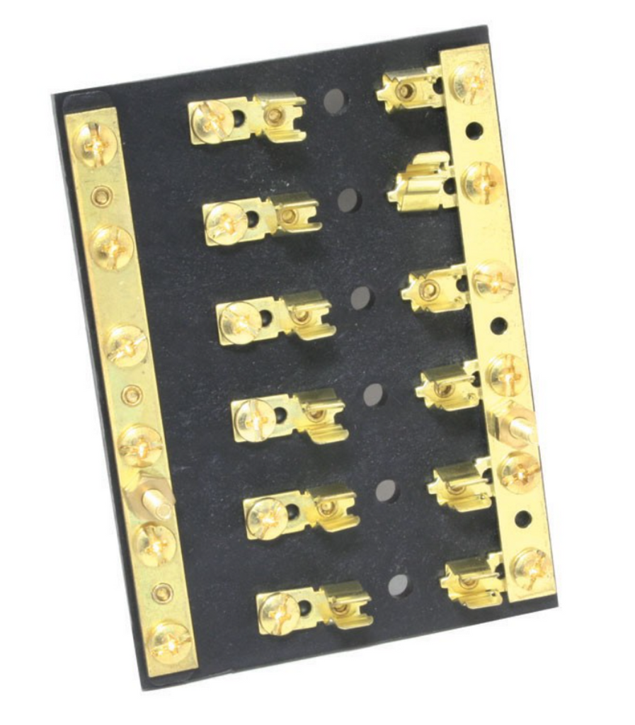 בלוק פיוזים וטרמינלים 12V 20A להגנה על מערכות חשמל לסירה / רכב / קרוואן מידות 8.3×12.5 ס״מ דגם LZ-99746 תוצרת לליזס Lali