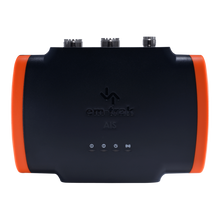 Load image into Gallery viewer, משדר מקלט AIS Class B קומפקטי 2W CSTDMA עם GPS פנימי, NMEA 0183/2000 ו-USB, עמיד IPx7 דגם em-trak B921 תוצרת em-trak