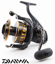 טען תמונה למציג הגלריה, רולר דייג לחכה BLACK GOLD BG 8000 מתאים למים מלוחים טכנולוגיה הרמה ראשונה תוצרת דייווה DAIWA יפן 