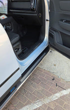Load image into Gallery viewer, מדרכות צד לרכב חשמלי BYD SEAL U מ2024> תושבות מקוריות לרכב - דגם מפואר