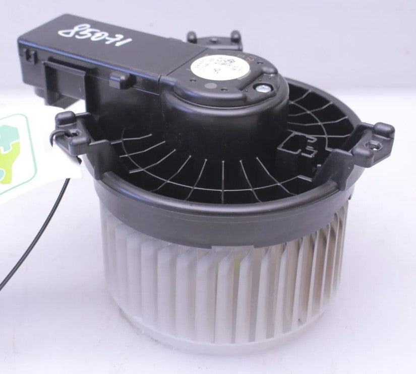 מפוח מזגן לטויוטה YARIS 2022-2026